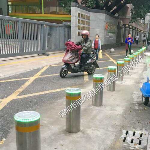 商丘全自动液压升降柱路障学校影剧院大门防冲撞桩固定可拆卸护柱