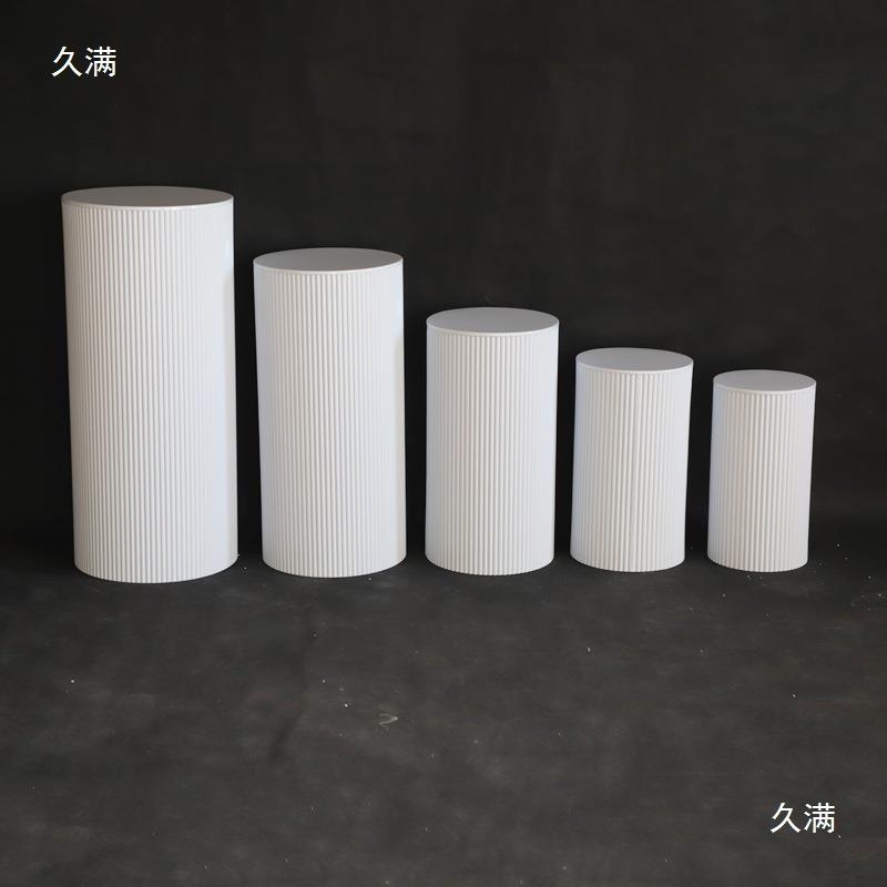 新款婚庆铁艺道具婚礼迎宾区布置罗马柱甜品台装饰褶皱圆桶展示台