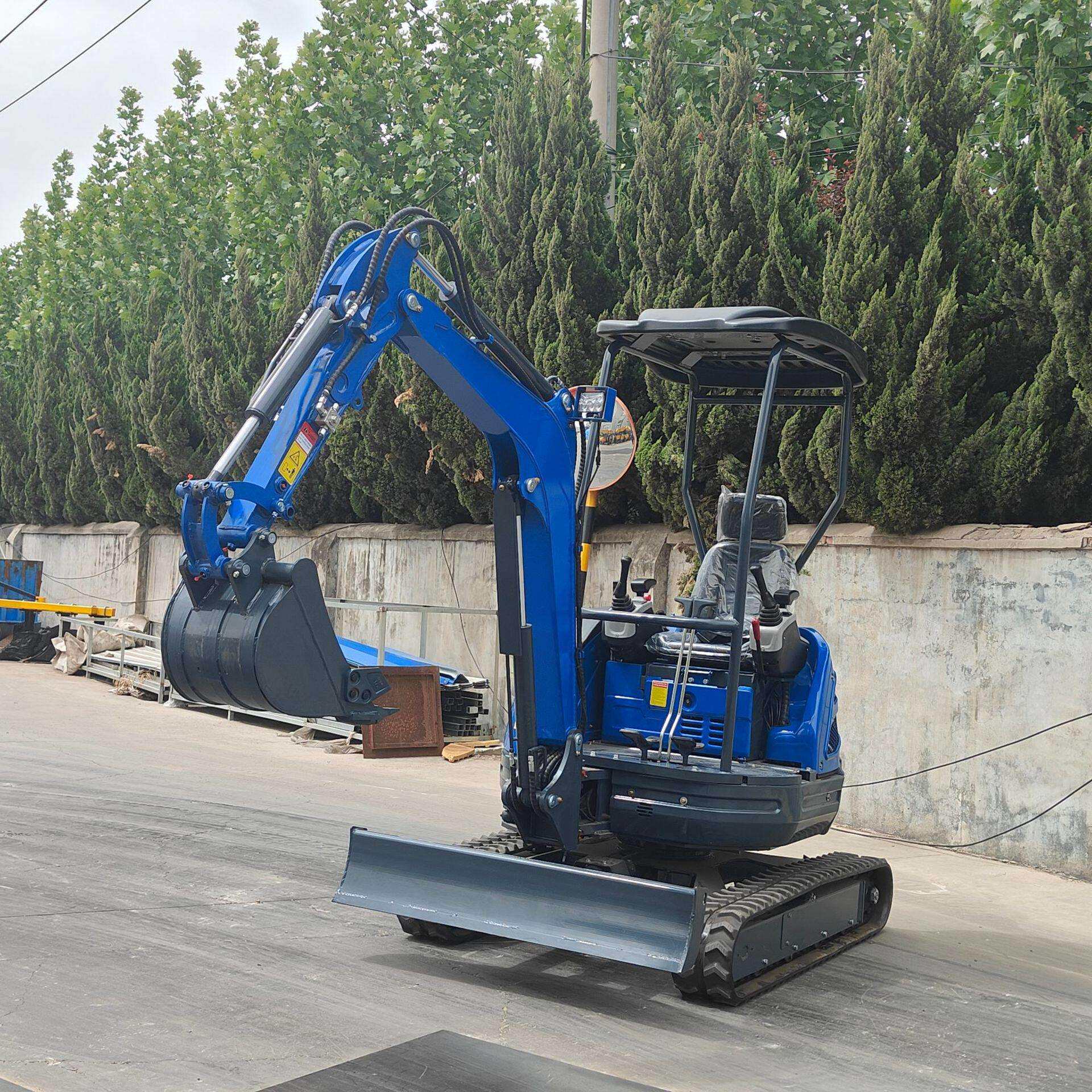 外贸出口HT25J履带式挖掘机 工地施工小型挖土机 墙体破拆小挖机