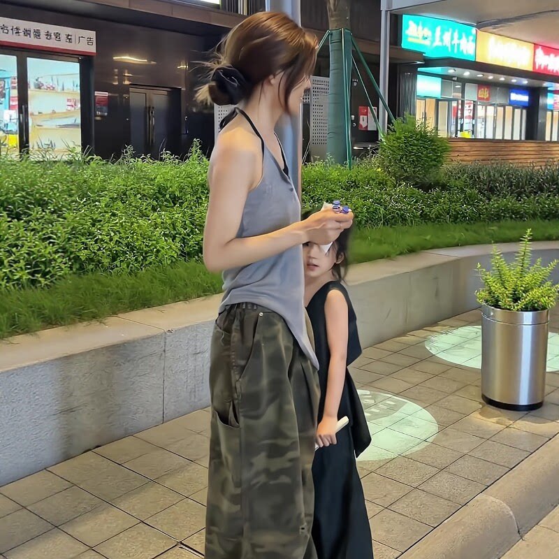 2026夏季新款松弛感挂脖露背背心上衣时尚百搭迷彩休闲长裤套装女