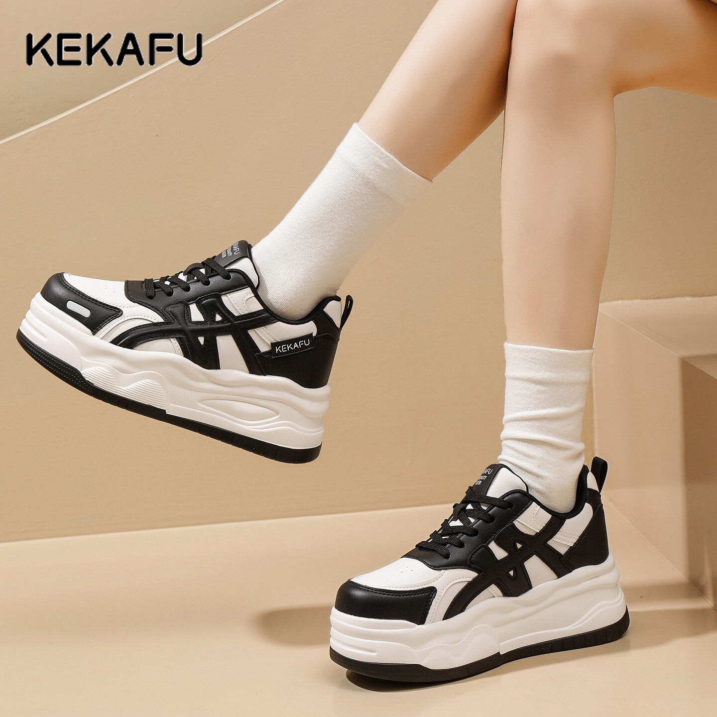 珂卡芙增高8CM熊猫板鞋女2026新款厚底松糕百搭ins休闲运动小白鞋