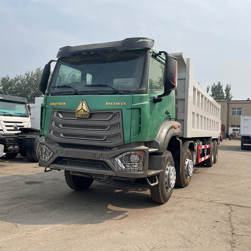 出售出口豪瀚自卸车 前四后八矿用工程车 右驾驶舱翻斗垃圾车