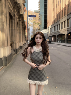 你的懒懒llan【澳洲留学生】学院风蕾丝拼接格纹上衣+半裙套装女