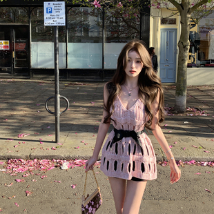 重工缕空勾花编织背心裙针织V领连衣裙 香奶奶25S 你 懒懒llan