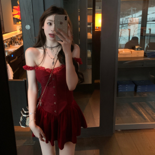 懒懒llan 半裙套装 限定小鹿 上衣 2025新 性感宫廷气质修身 你