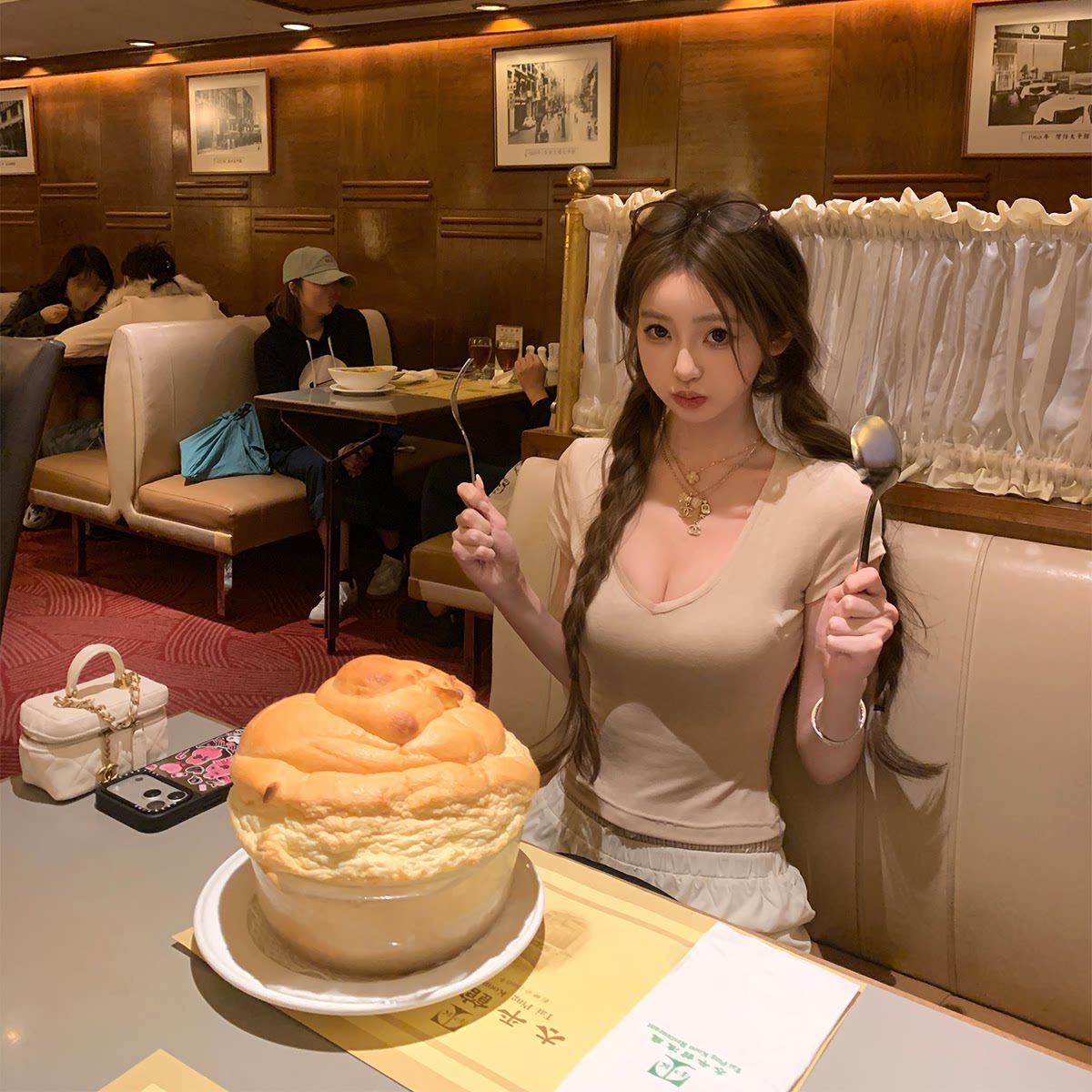 你的懒懒llan【神仙氧气小t】天丝羊毛亲肤V领百搭气质三色T恤女