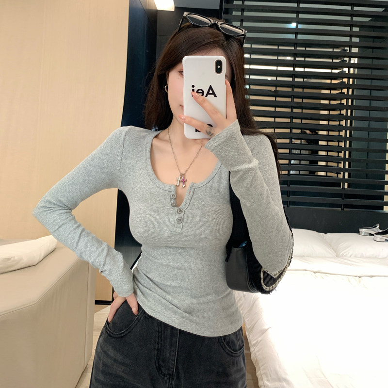 实拍 韩版圆领纽扣纯棉t恤女长袖春季美式辣妹低领漏锁骨短款上衣