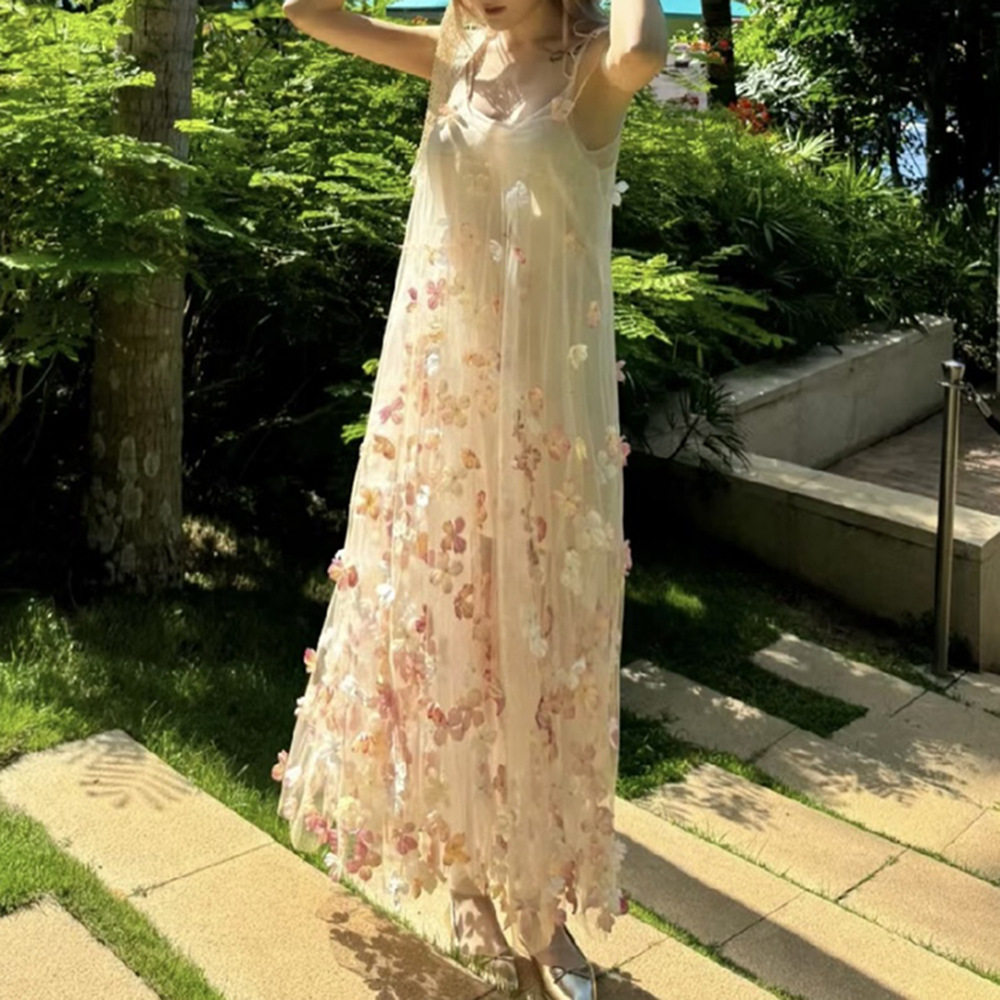 2026新款现货超仙立体花朵吊带连衣裙温柔绝美度假婚礼晨袍礼服高图片