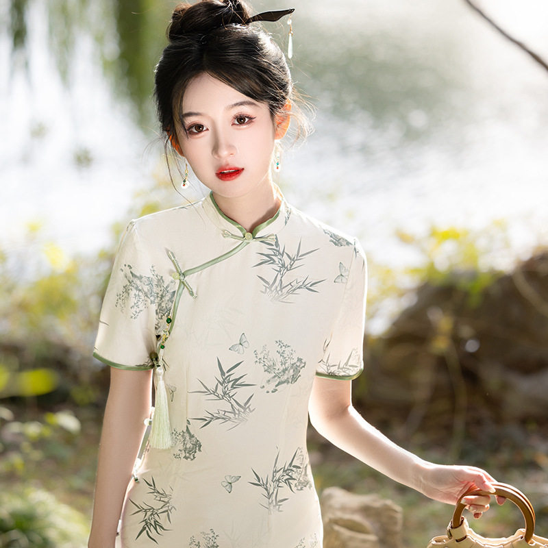 2026新款新中式文艺短袖日常改良年轻款绿色旗袍富贵竹高考送
