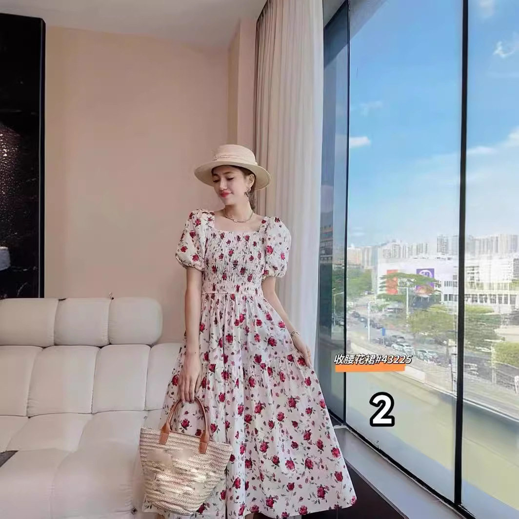 2026新款夏季母女亲子装连衣裙公主风碎花裙子收腰显瘦中长款沙滩