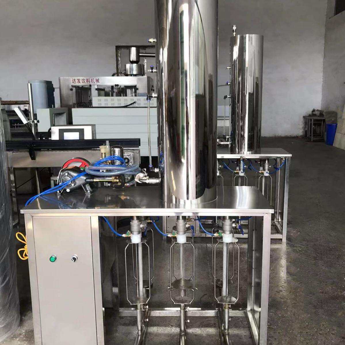 瓶装汽水饮料生产线果味碳酸饮料设备小型可乐汽水灌装机械设备厂