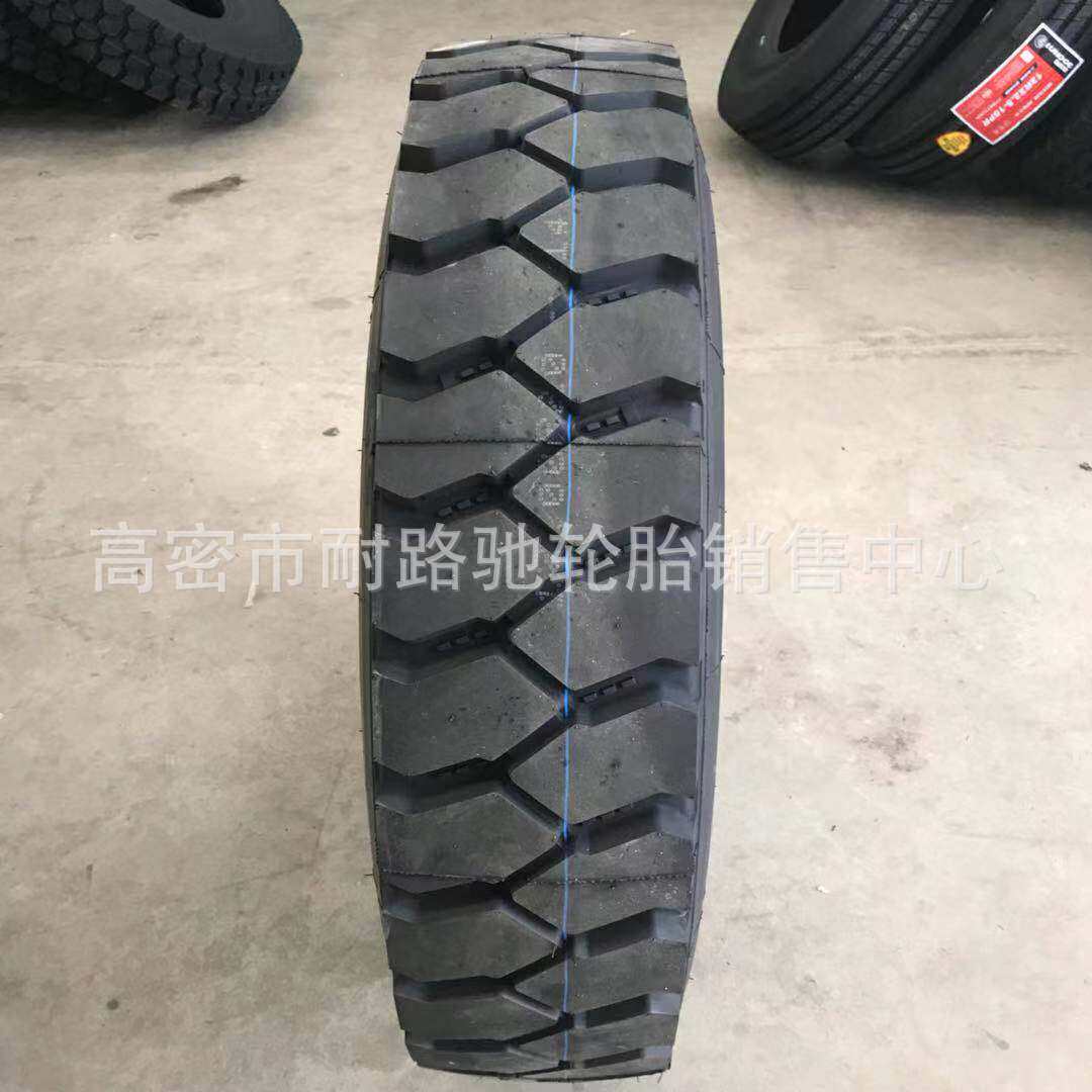 朝阳轮胎1200R20 1100R20 12R22.5全钢丝胎卡货汽车后八轮自卸车