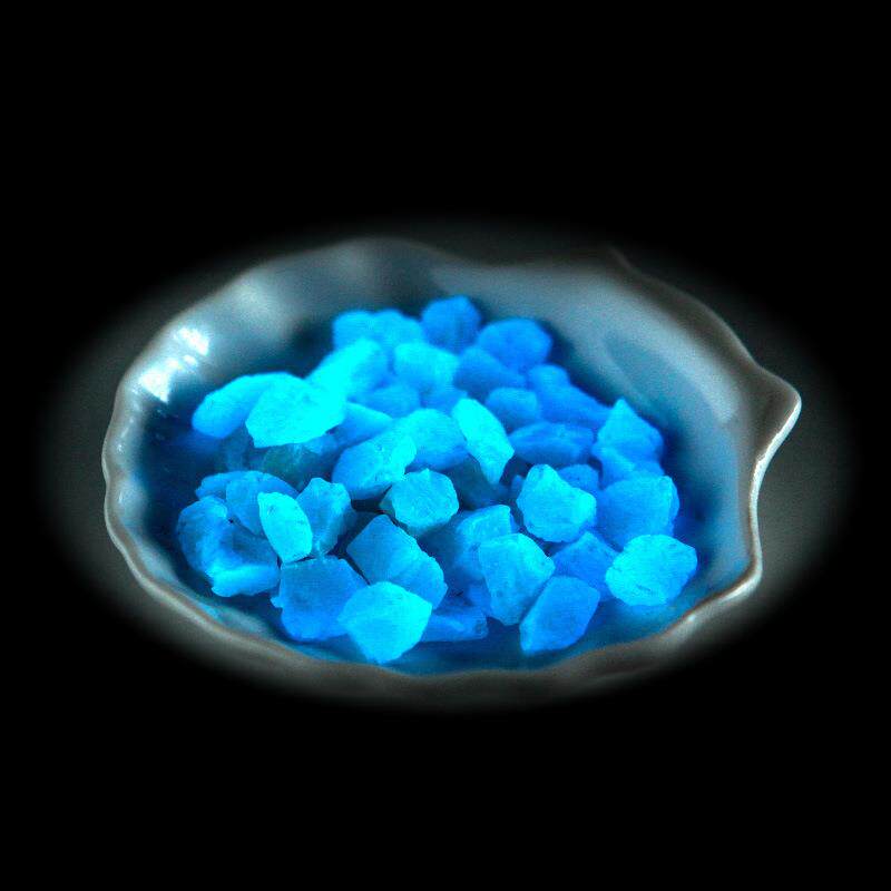 高亮蓝色夜光石自发光碎石子园林铺路用水磨石夜光碎石夜光卵石