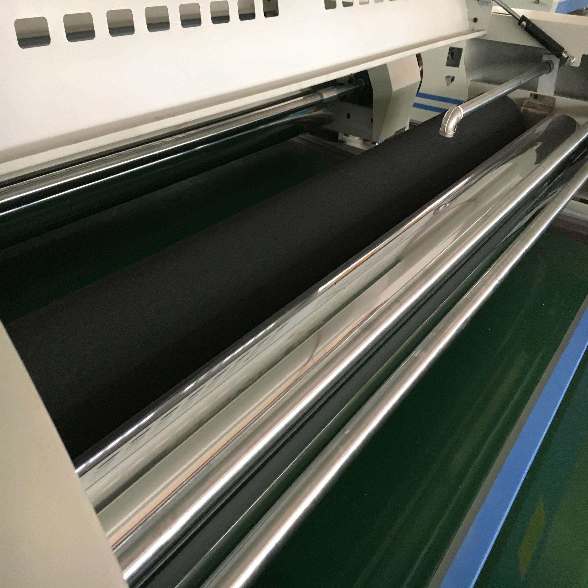 厂家特销异型橱柜面板底漆1500MM全精密高量产底成本UV涂布机