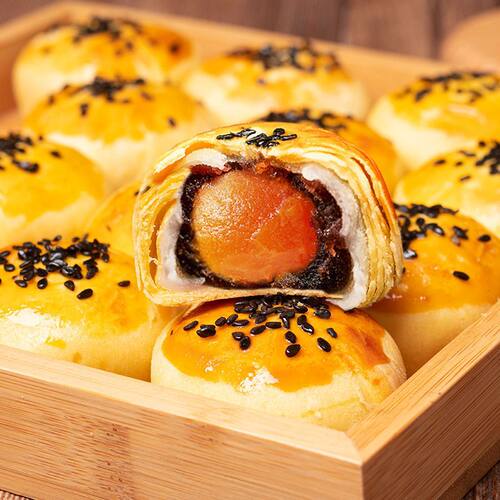 大蛋黄酥早餐网红解馋零食超大号酥皮饱腹糕点心整箱办公室下午茶