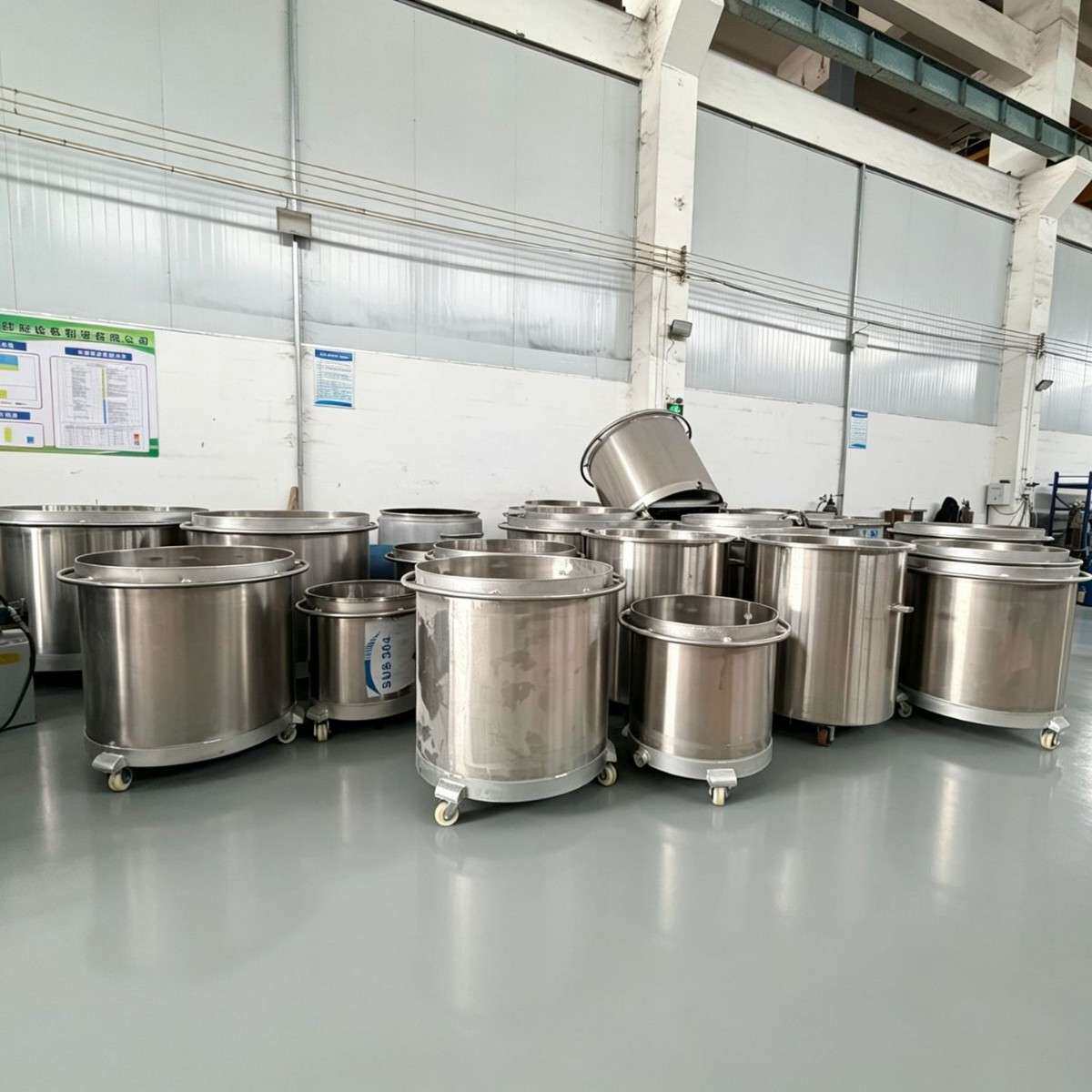 耐腐蚀防漏不锈钢移动分散缸涂料色浆胶水不锈钢拉缸带脚轮可开盖