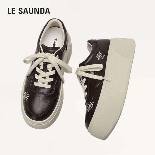 LESAUNDA/莱尔斯丹复古百搭板鞋