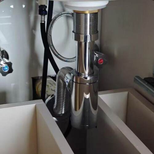 面盆器入墙式防返臭洗脸盆横排通用不锈钢器排水管弹跳芯