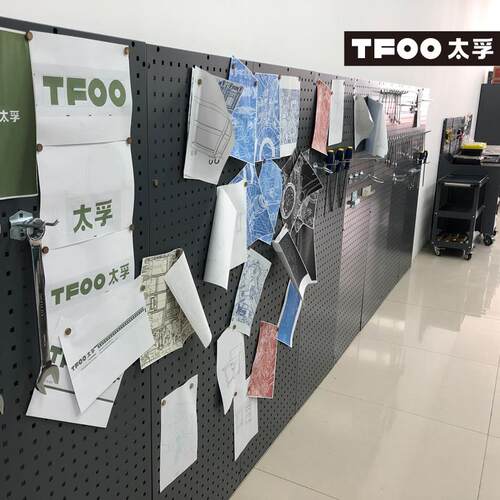 太孚 产品间墙上图纸洞洞板 车间壁挂式工具板 设计师创意挂板