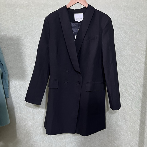 伊华系列专柜1389黑色修身版型西装外套