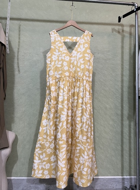 云上写生黄色花连衣裙