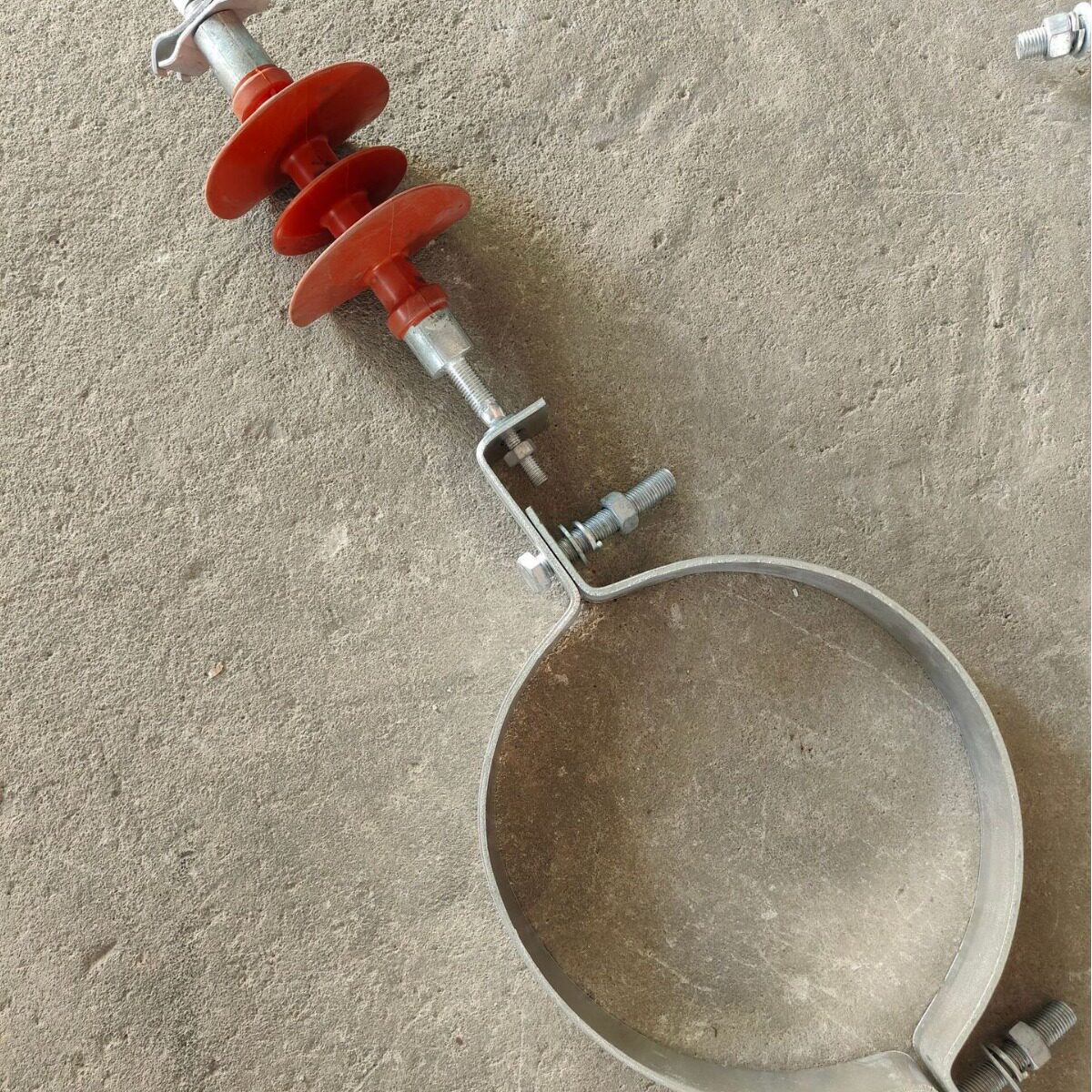 变电站绝缘引下线夹含绝缘子