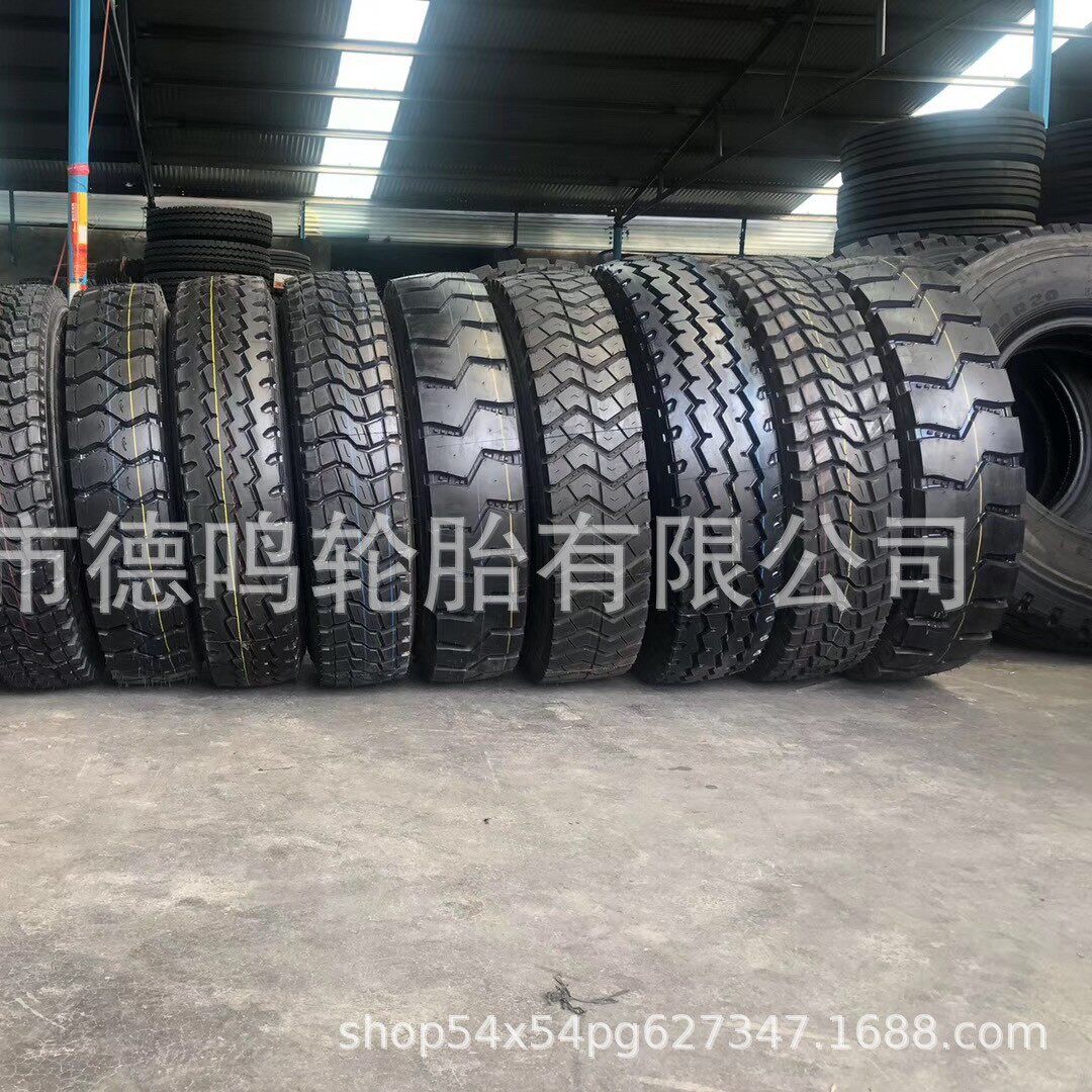 全钢载重卡货车轮胎825-1200R
