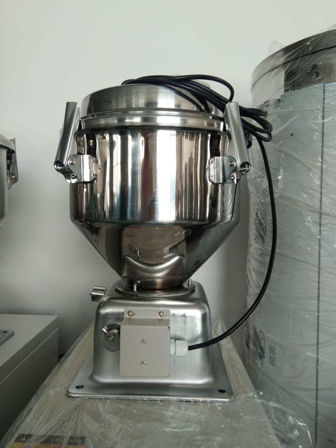不锈钢真空上料斗7.5L
