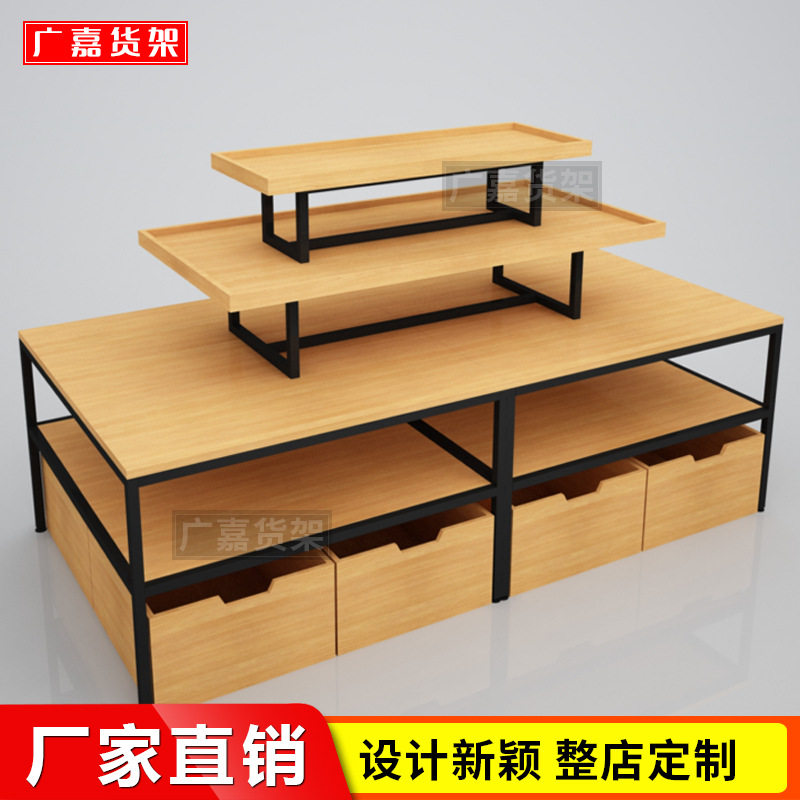 名创优品店中岛流水台展示货架