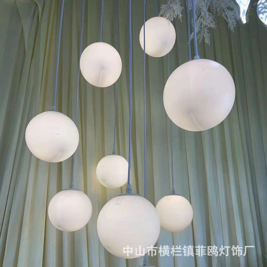 婚庆道具吊顶橱窗装饰简约现代个性创意爆款10头圆球泡泡发光吊灯