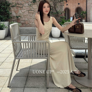 UONE2025秋季新款法式休闲通勤舒适时尚穿搭连衣裙无袖背心裙女