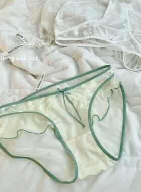 日系纯欲缎面甜美蕾丝内裤女性感荷叶边撞色桑蚕丝裆中腰三角裤女