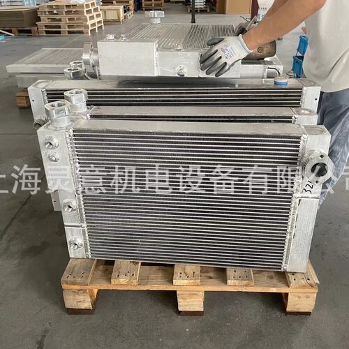 复盛无油水润滑空压机冷却散热器