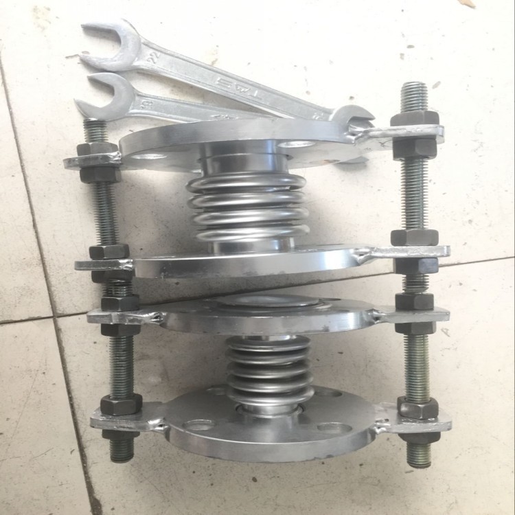 厂家直销 补偿器 不锈钢金属波纹补偿器 大拉杆横向波纹补偿器