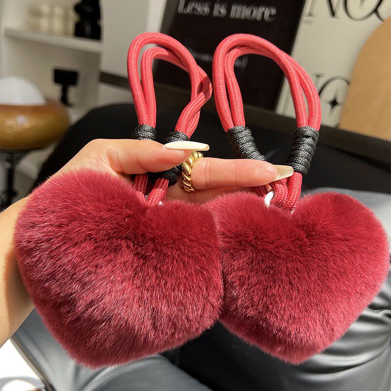 可爱真獭兔毛爱心手绳钥匙扣挂件创意毛绒心形桃心书包包挂饰礼物