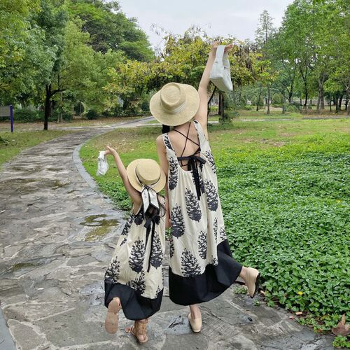 新中式亲子装母女连衣裙高端设计感2024夏度假风海边沙滩亲子装潮