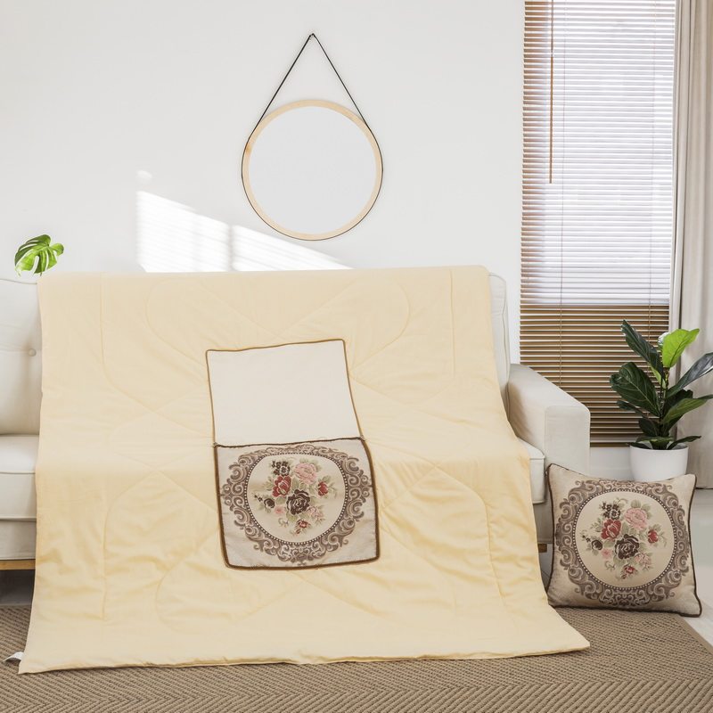 多功能纯棉抱枕被子两用加厚汽车内车载一对靠垫冬季午睡折叠靠枕