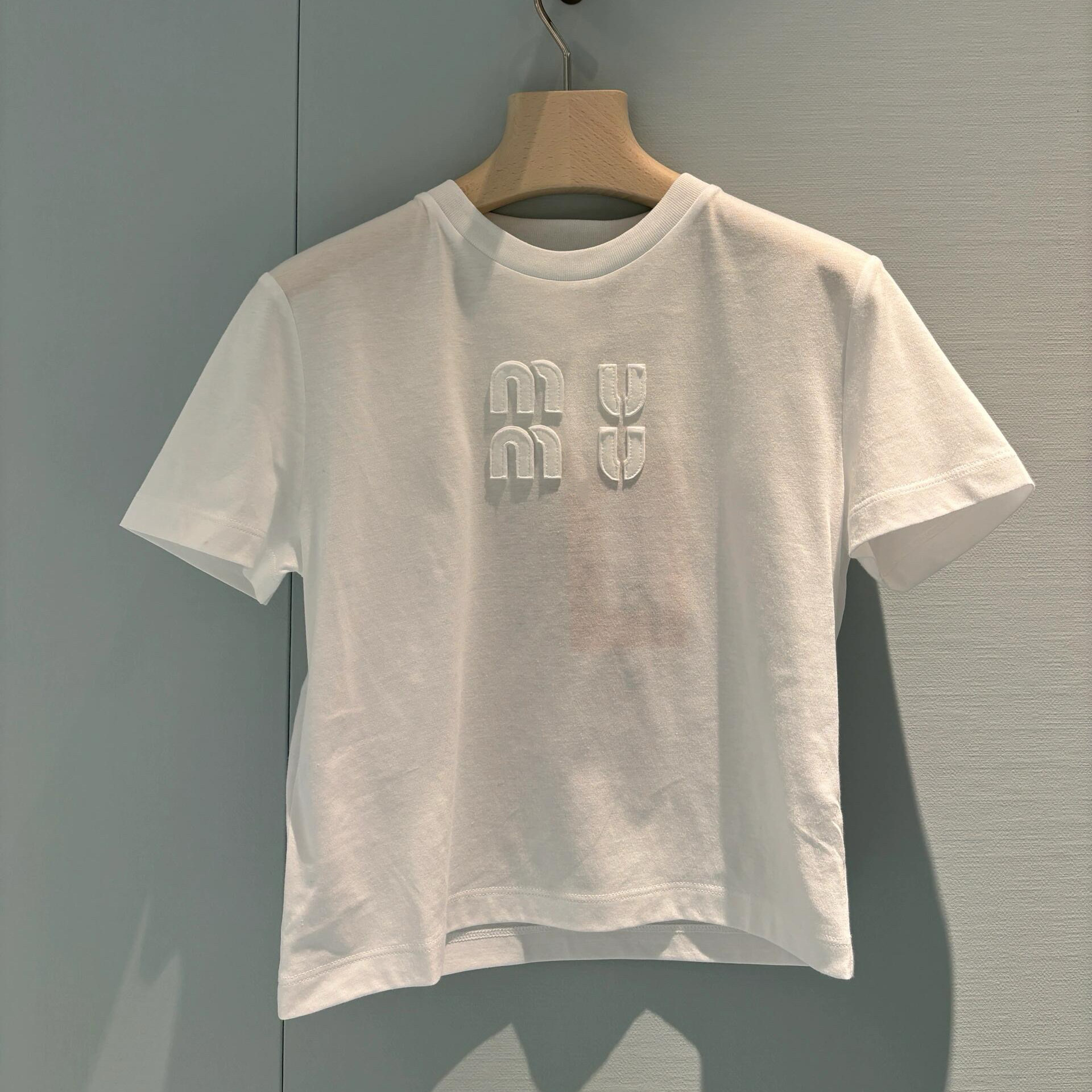 MU正确版贴布刺绣纯棉短袖T恤女