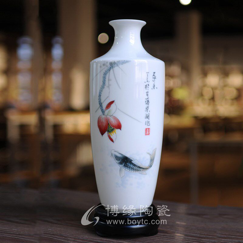 手绘荷花鱼乐荷韵戏鱼陶瓷德化白 瓷花瓶家居客厅办公室装饰摆件