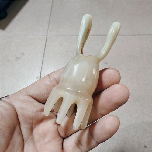 天然黄牛角兔子形鼻刮洗头刷大齿两用按摩梳抓头皮头部经络梳防脱