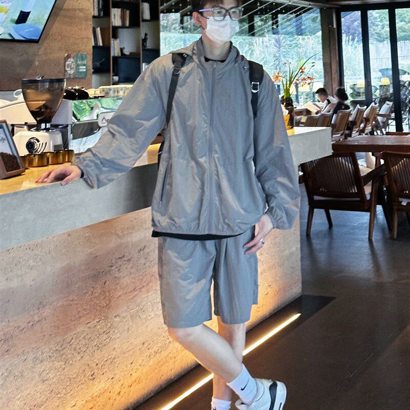 孙聖云啊雲 可拆卸戴帽防晒套装懒人搭配简约休闲情侣宽松轻薄潮