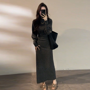 法式半高领灯笼袖碎花收腰连衣裙2026春季新款设计感修身内搭长裙