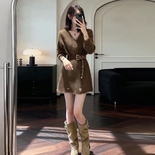 超好看春季 配大衣内搭打底毛衣裙 针织v领连衣裙子女秋冬2026新款