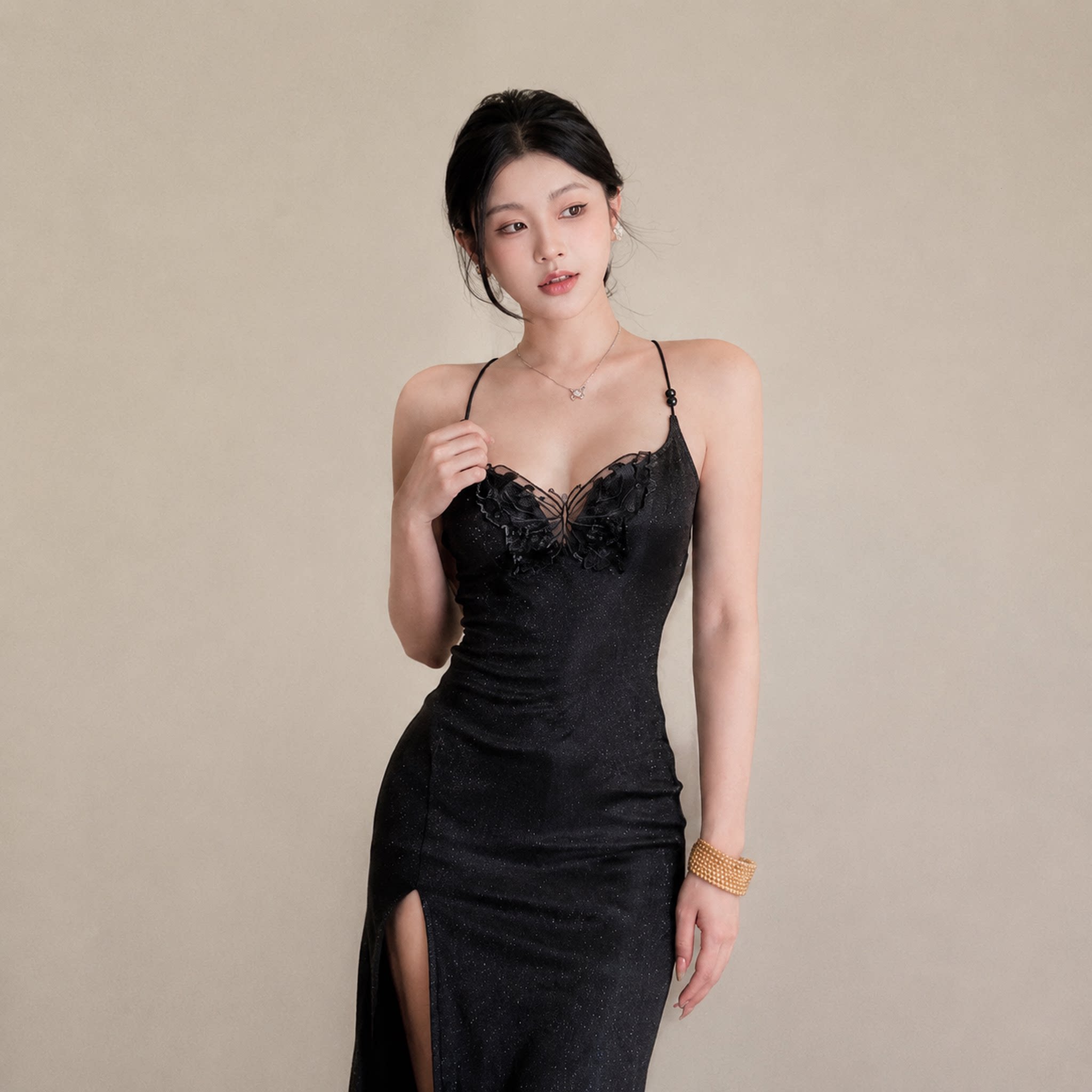 小可wiwi性感蝴蝶吊带连衣裙女开叉修身纯欲辣妹宴会黑色礼服裙子