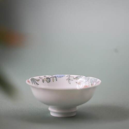 大鱼美器 内绘万花花口杯 纯手工陶瓷茶杯单杯普洱杯景德镇手绘杯