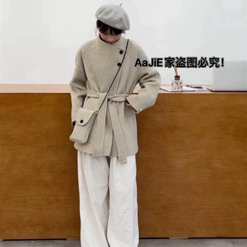 2025年早春高端立领双面羊毛大衣系带显瘦附带小包包羊毛外套短款
