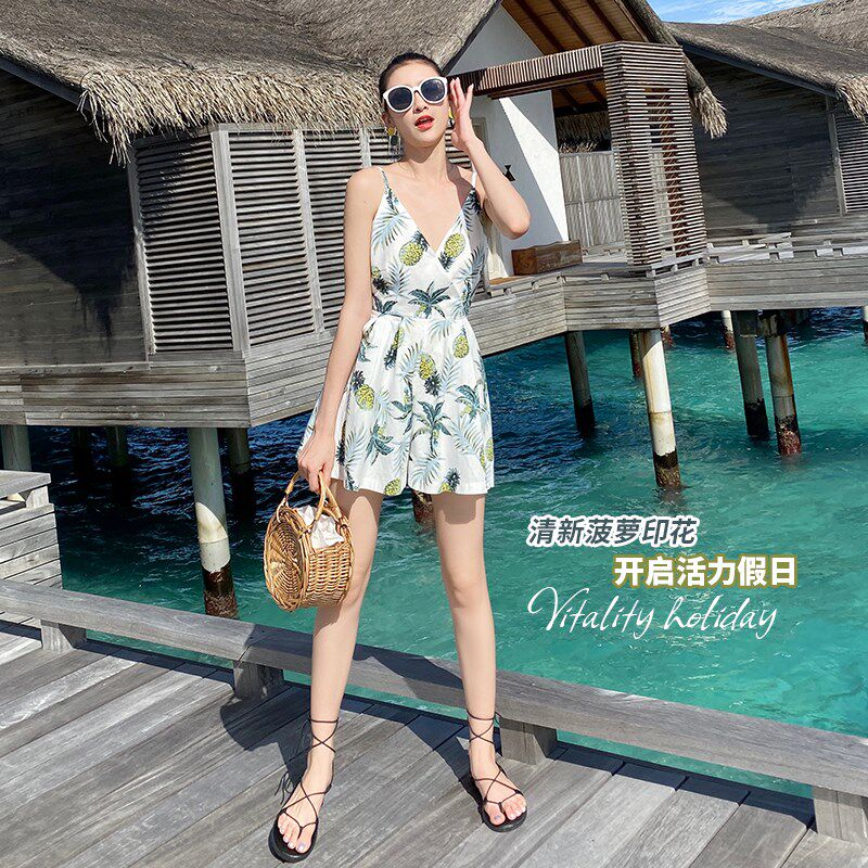 西双版纳度假吊带连体裤云南旅游拍照仙女阔腿裤三亚海边沙滩裙裤
