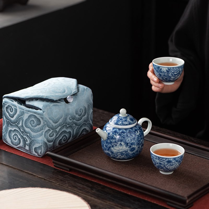 便携式一壶两杯青花瓷户外陶瓷茶壶快客杯旅行包二人功夫茶具套装