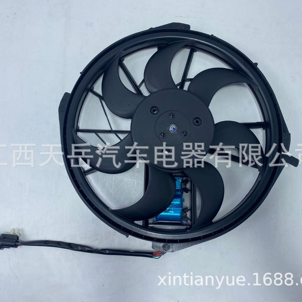 适用于汽车型号W169 汽车散热器风扇A1698203542 A1698203642
