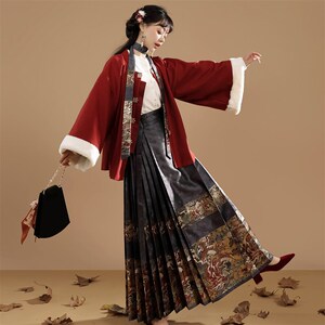 素羽华裳万事可期 明制织金仿妆花汉服女马面裙国风毛衣秋冬套装
